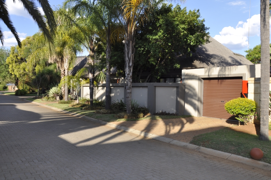 5 Bedroom Property for Sale in Melodie North West